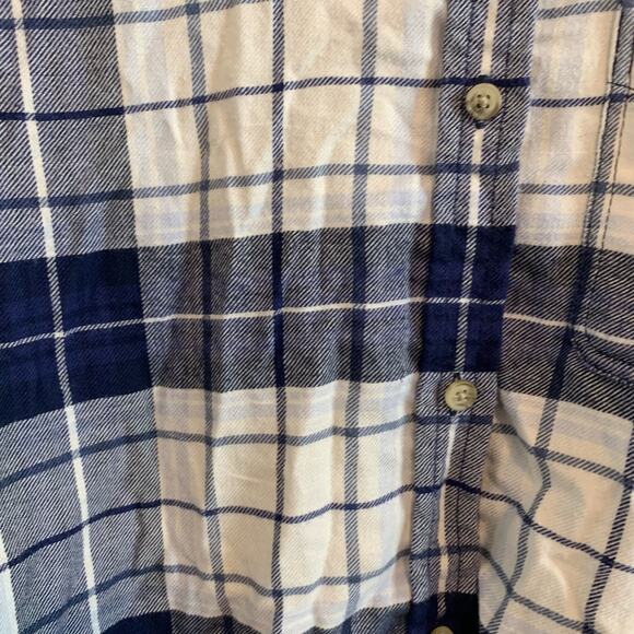American Eagle Blue and Cream Plaid Long Sleeve Button Down Shirt - Picture 5 of 7